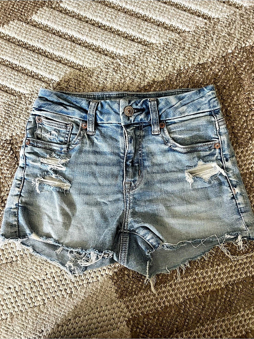 American Eagle Next Level Stretch Denim Mom Shorts Blue Size 00